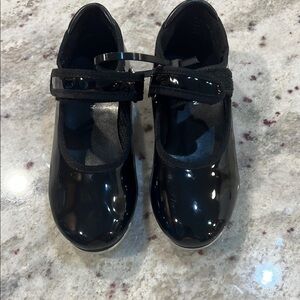 NEW..Danskin Black Patent Leather Kids Tap Shoes: Size 10 toddler